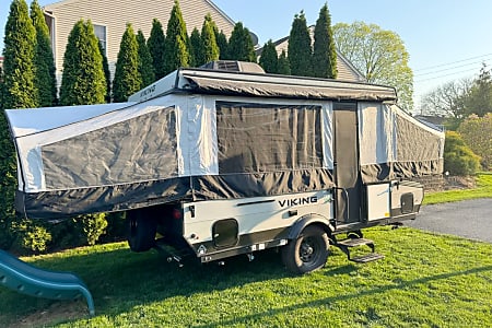 Folding trailer