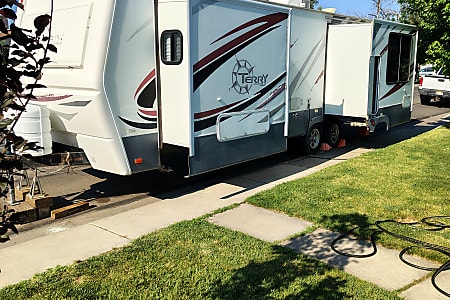 Travel trailer
