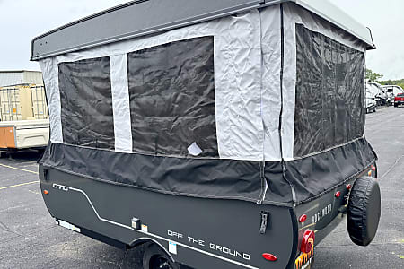 Folding trailer