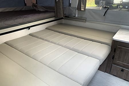 Folding trailer