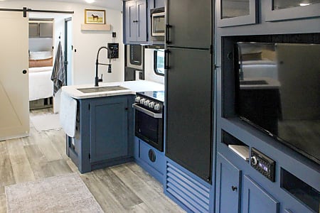 Travel trailer