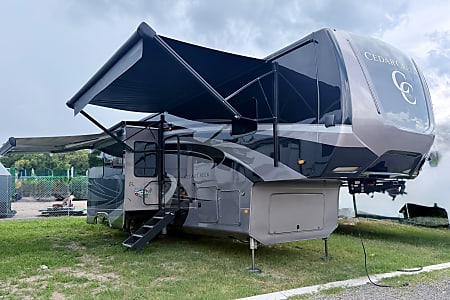 Fifth-wheel
