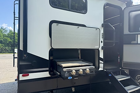 Travel trailer