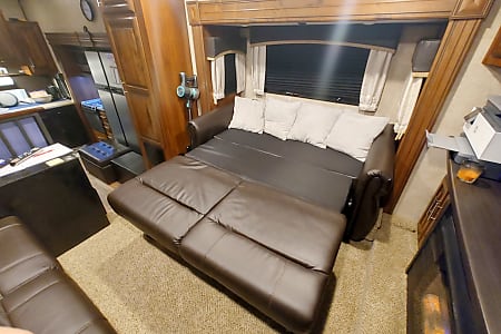 Fifth-wheel