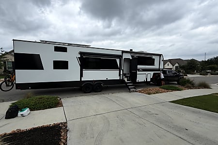 Fifth-wheel