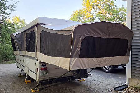 Folding trailer