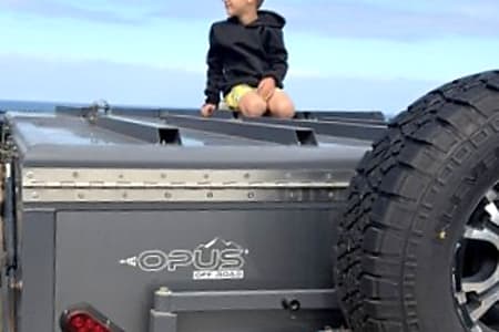 Folding trailer