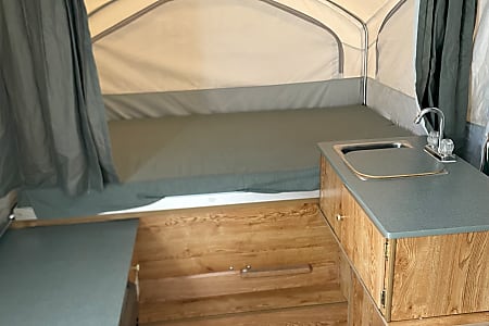 Folding trailer