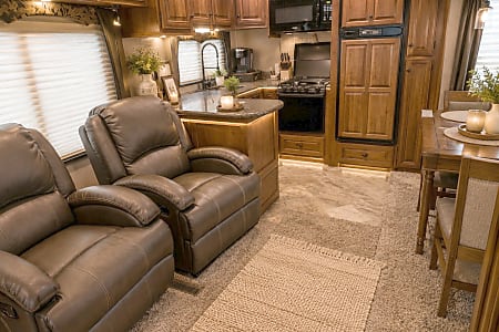 Fifth-wheel