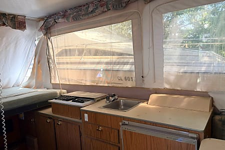 Folding trailer