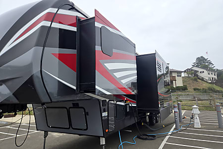 Toy hauler