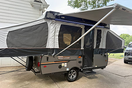 Folding trailer