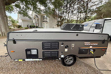 Folding trailer
