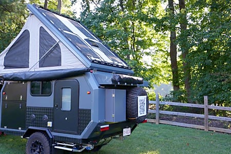 Folding trailer