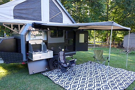 Folding trailer