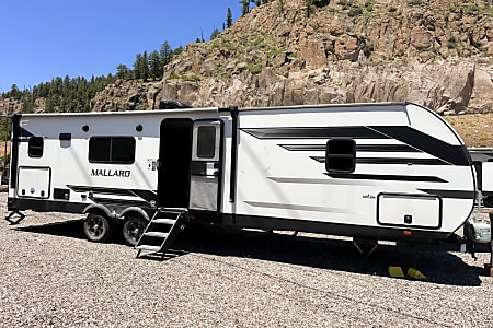 Travel trailer