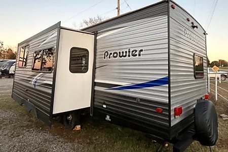 Travel trailer