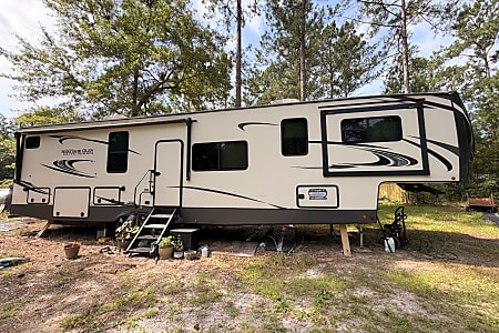 Fifth-wheel