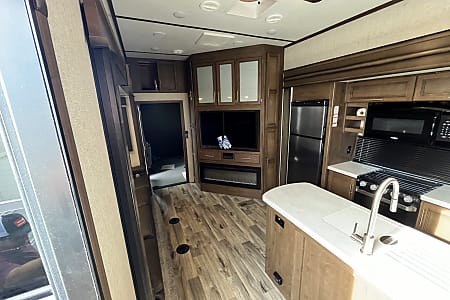 Fifth-wheel