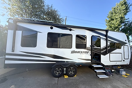 Toy hauler