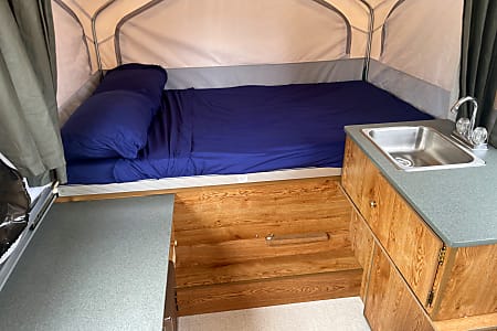 Folding trailer