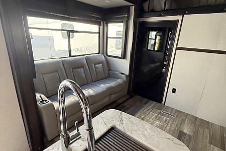 Toy hauler