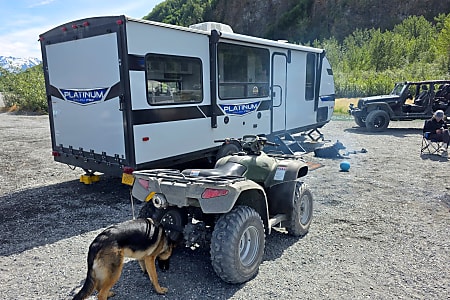 Toy hauler