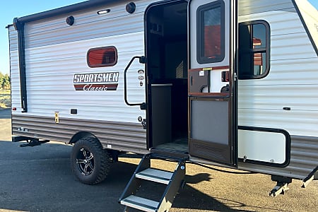 Travel trailer
