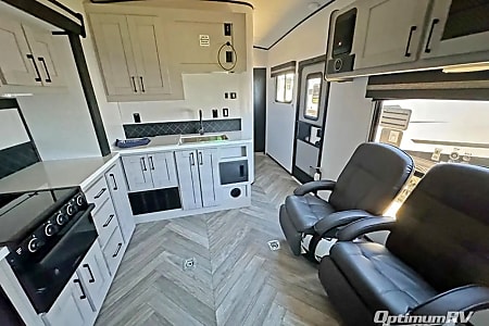 Toy hauler