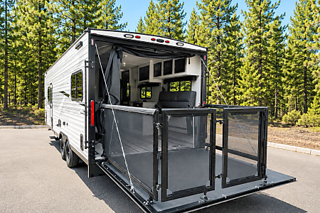 Toy hauler