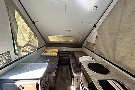 Folding trailer