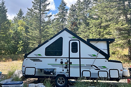 Folding trailer
