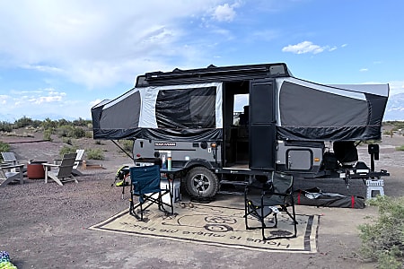 Folding trailer