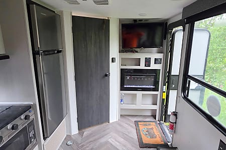 Toy hauler