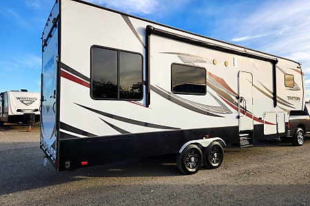 Toy hauler