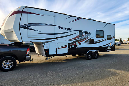 Toy hauler