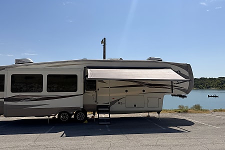 Fifth-wheel