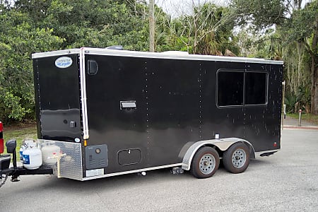 Toy hauler