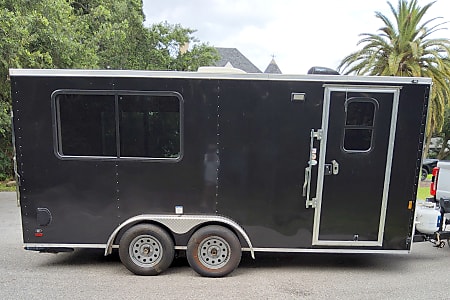 Toy hauler
