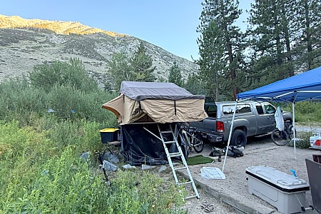 Folding trailer