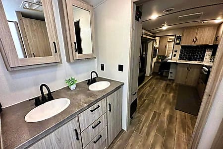 Travel trailer
