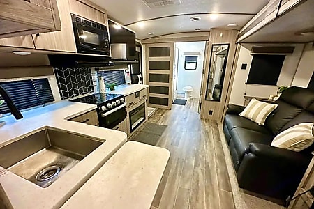 Travel trailer