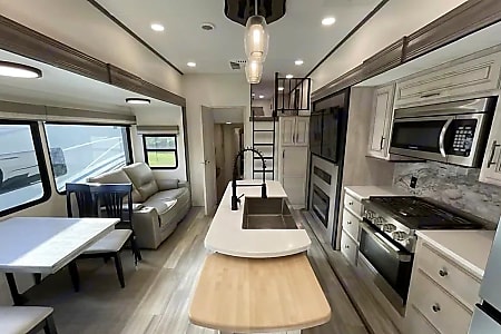 Fifth-wheel