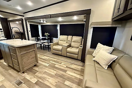 Fifth-wheel
