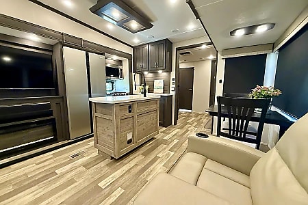 Fifth-wheel