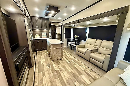 Fifth-wheel