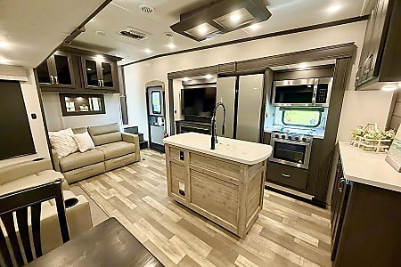 Fifth-wheel