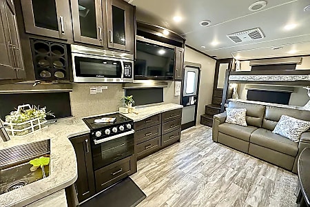Fifth-wheel