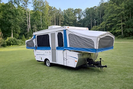 Folding trailer