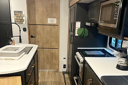 Travel trailer